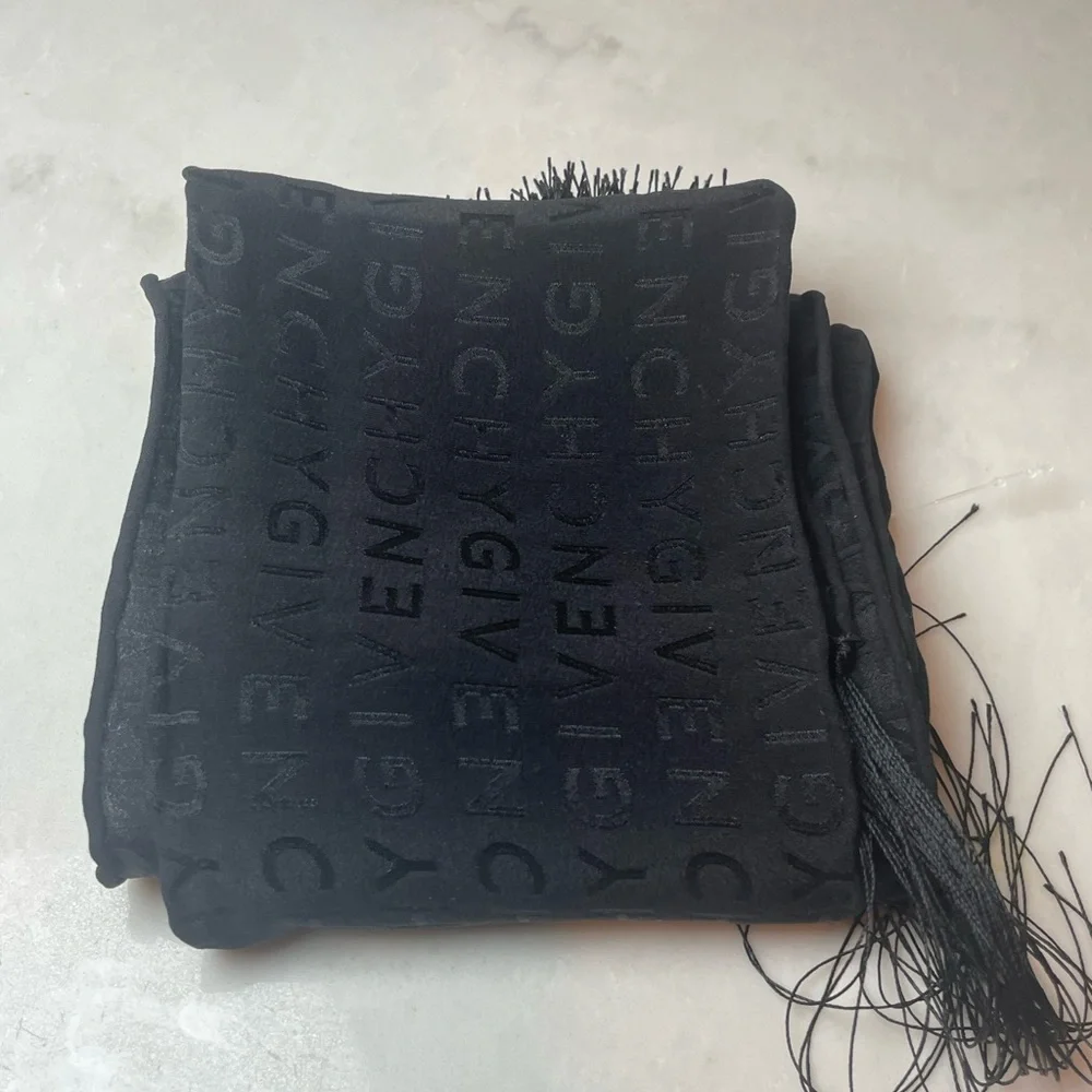 NEW Givenchy Silk Logo-Jacquard Fringe Scarf Made in Italy - Picture 2 of 9